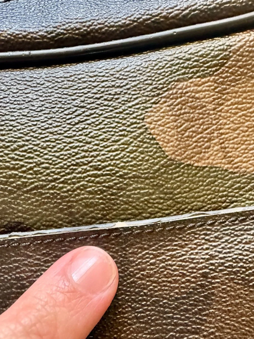 Coach Men's Charles Flight Camo Canvas Crossbody Bag Green/Brown-Needs Repair